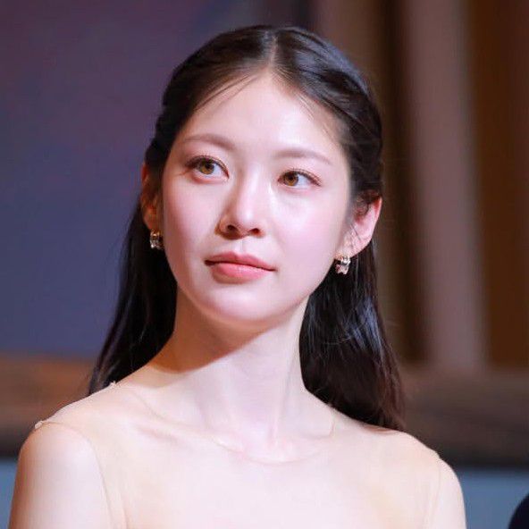 Latest photo of Gong Seungyeon