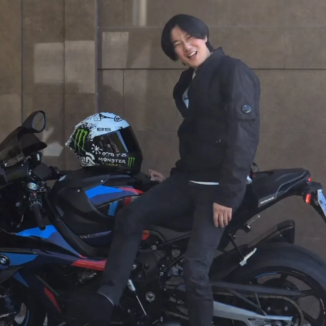 Behind-the-scenes cut of Kim Namgil