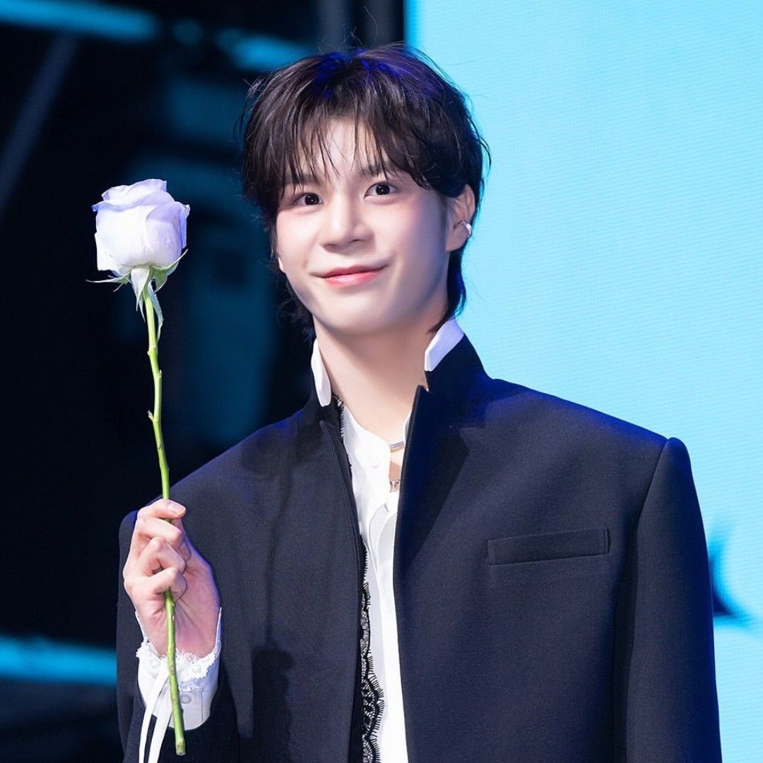 Momen yang diabadikan oleh penggemar Jeong Dongwon