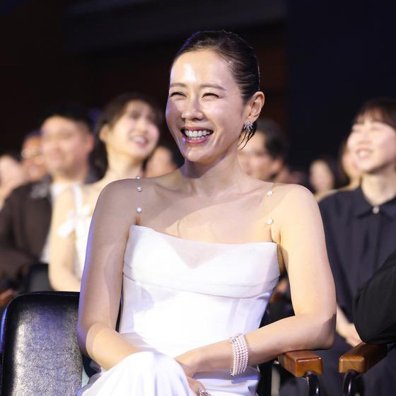 Foto terbaru dari Son Yejin