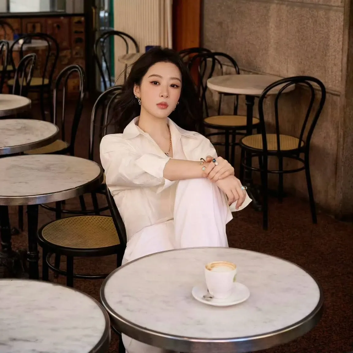 Behind-the-scenes cut of Yang Zi