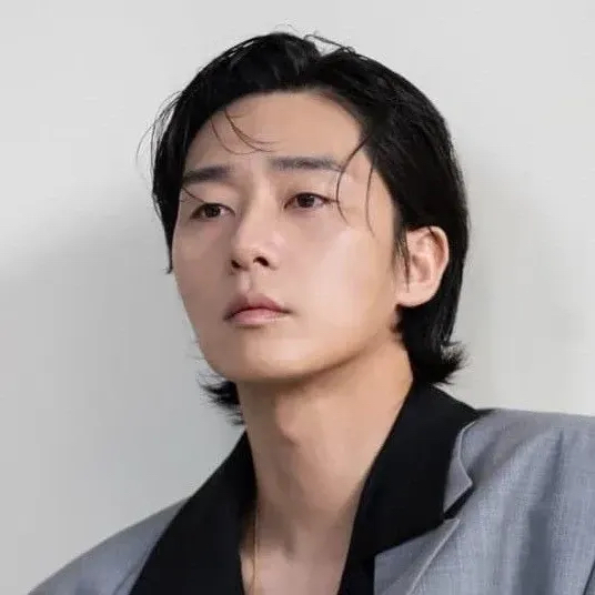 Recent activity shot of Park Seojoon