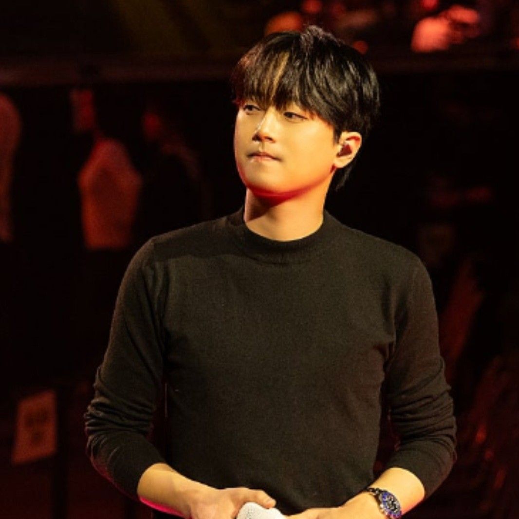 李灿元的最新照片