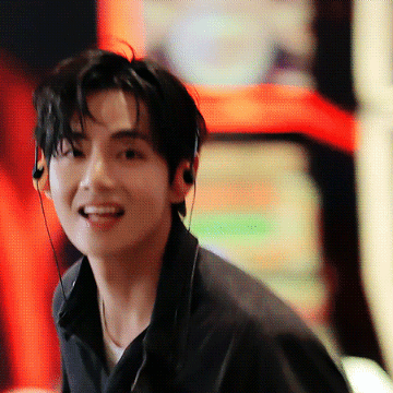 Recent activity shot of Kim Taehyung (V)