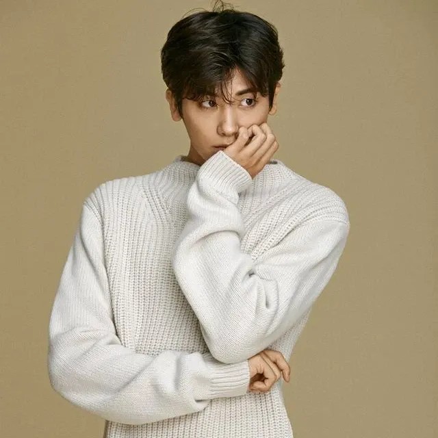 Behind-the-scenes cut of Park Hyungsik