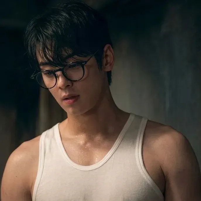 Latest photo of Cha Eunwoo