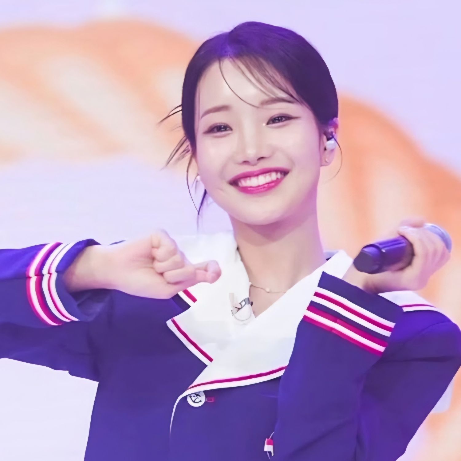 Behind-the-scenes cut of Kim Soyeon (2004)