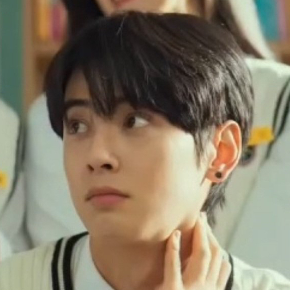 Recent activity shot of Cha Eunwoo