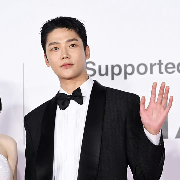 Foto terbaru dari Rowoon