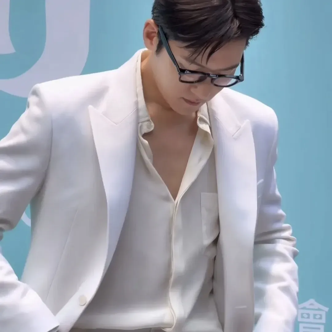 Recent activity shot of Ji Changwook