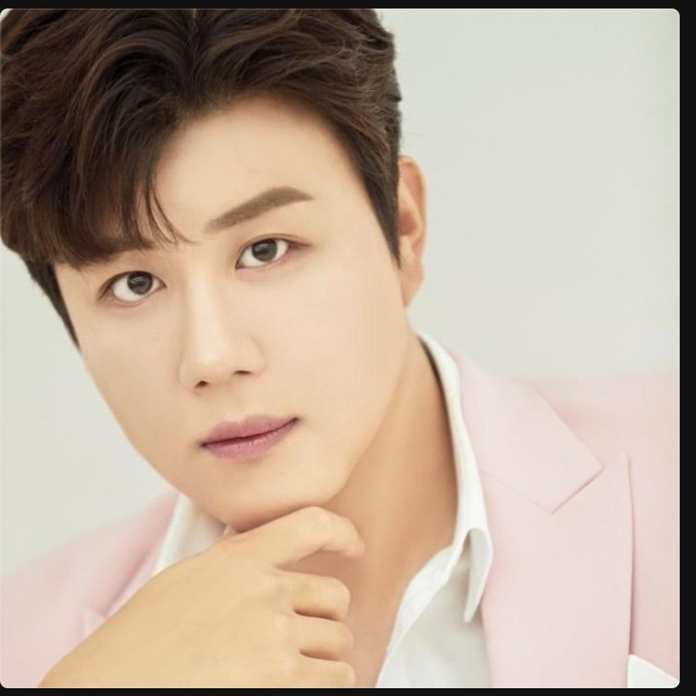 Recent activity shot of Jin Haesung