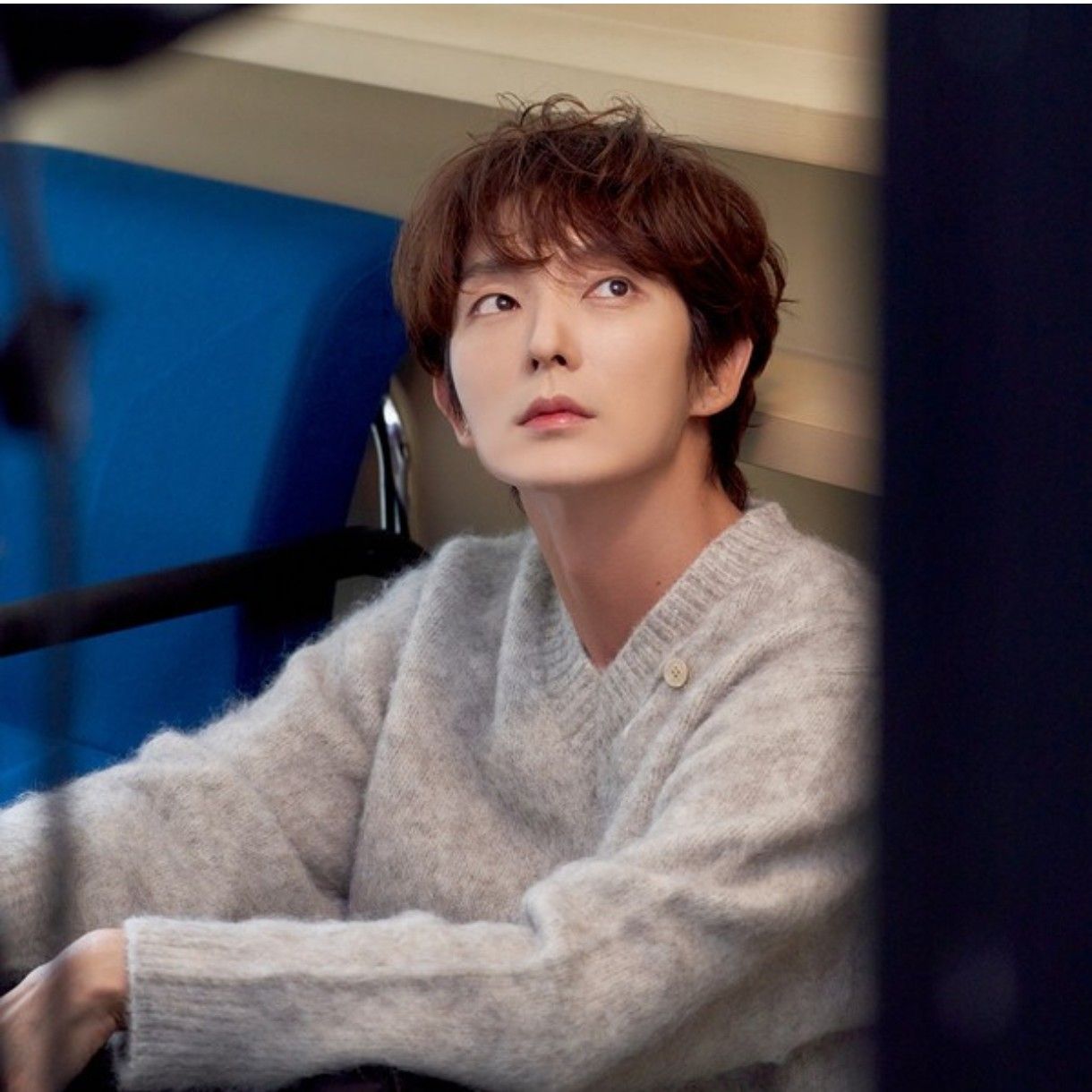 Behind-the-scenes cut of Lee Joongi