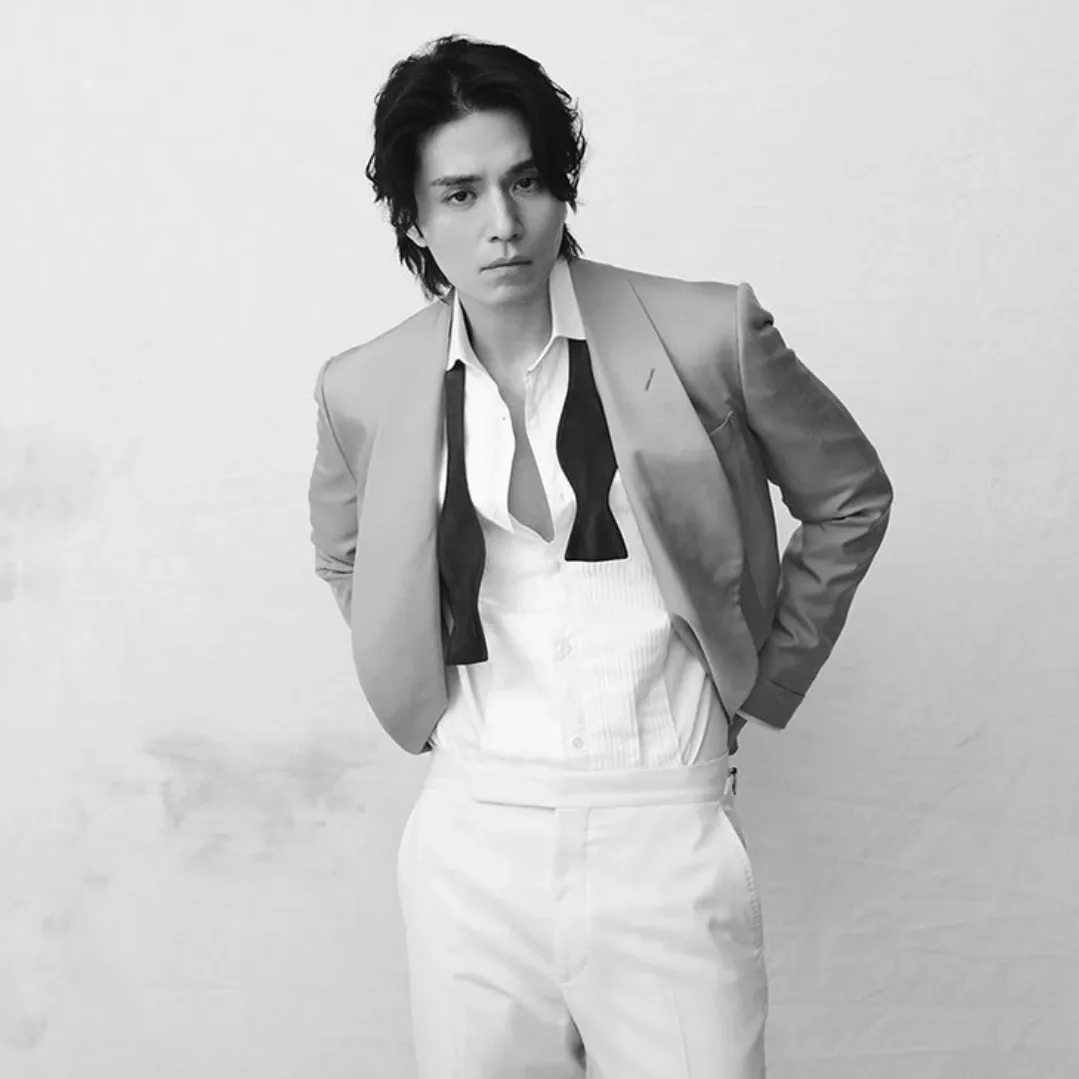 Recent activity shot of Lee Dongwook