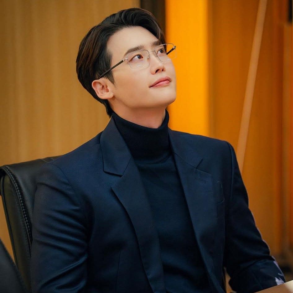 Behind-the-scenes cut of Lee Jongsuk