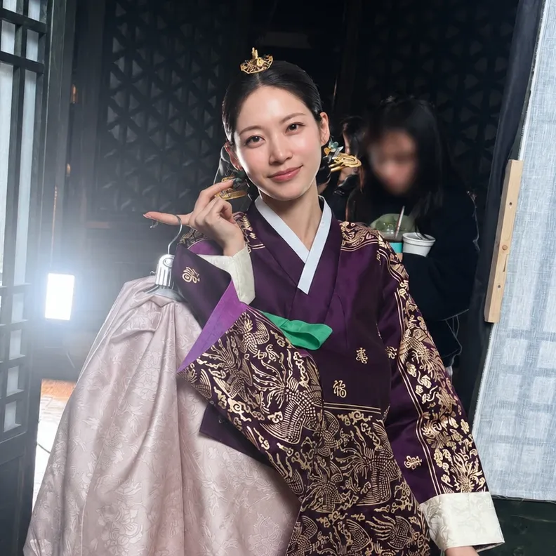 Behind-the-scenes cut of Gong Seungyeon