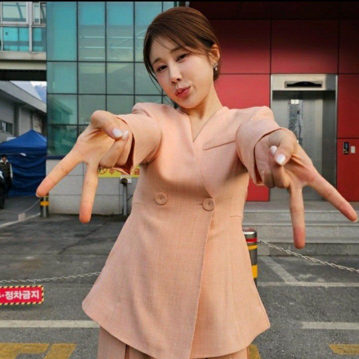 Foto kegiatan terbaru dari Kim Soyou