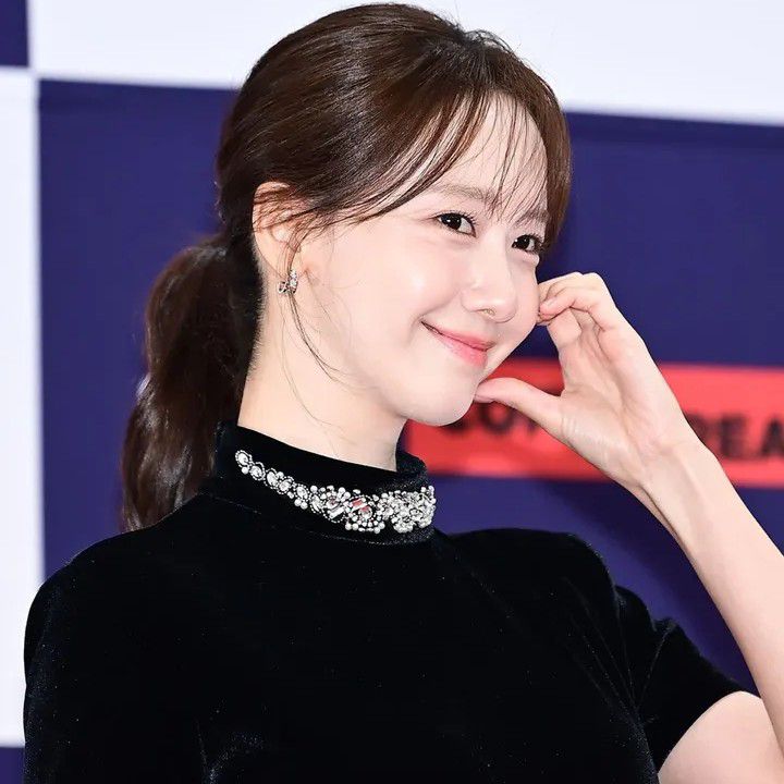 Hottest celeb community feed today