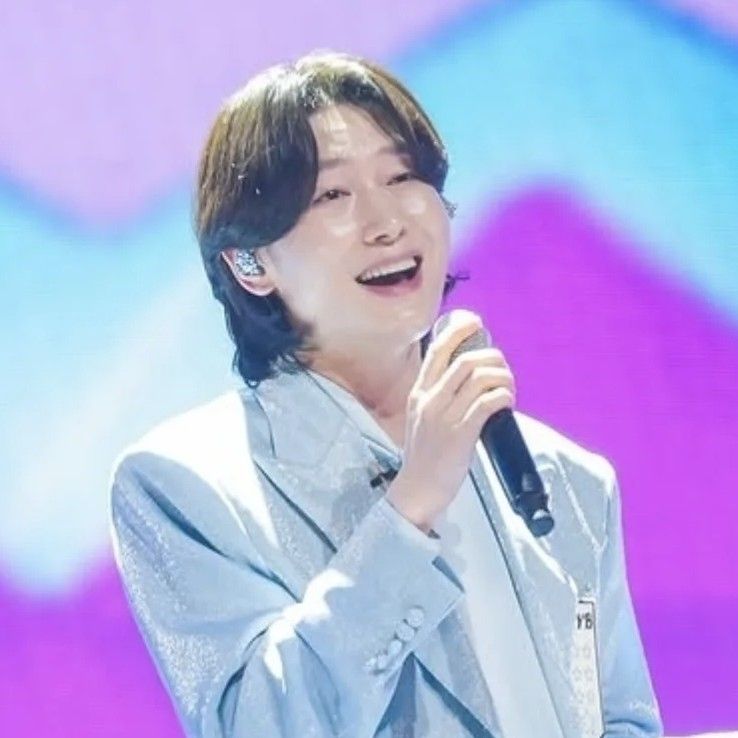 Behind-the-scenes cut of Kim Yongbin