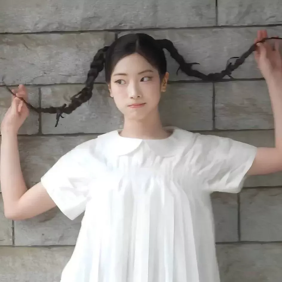 A moment captured by a fan of Dahyun