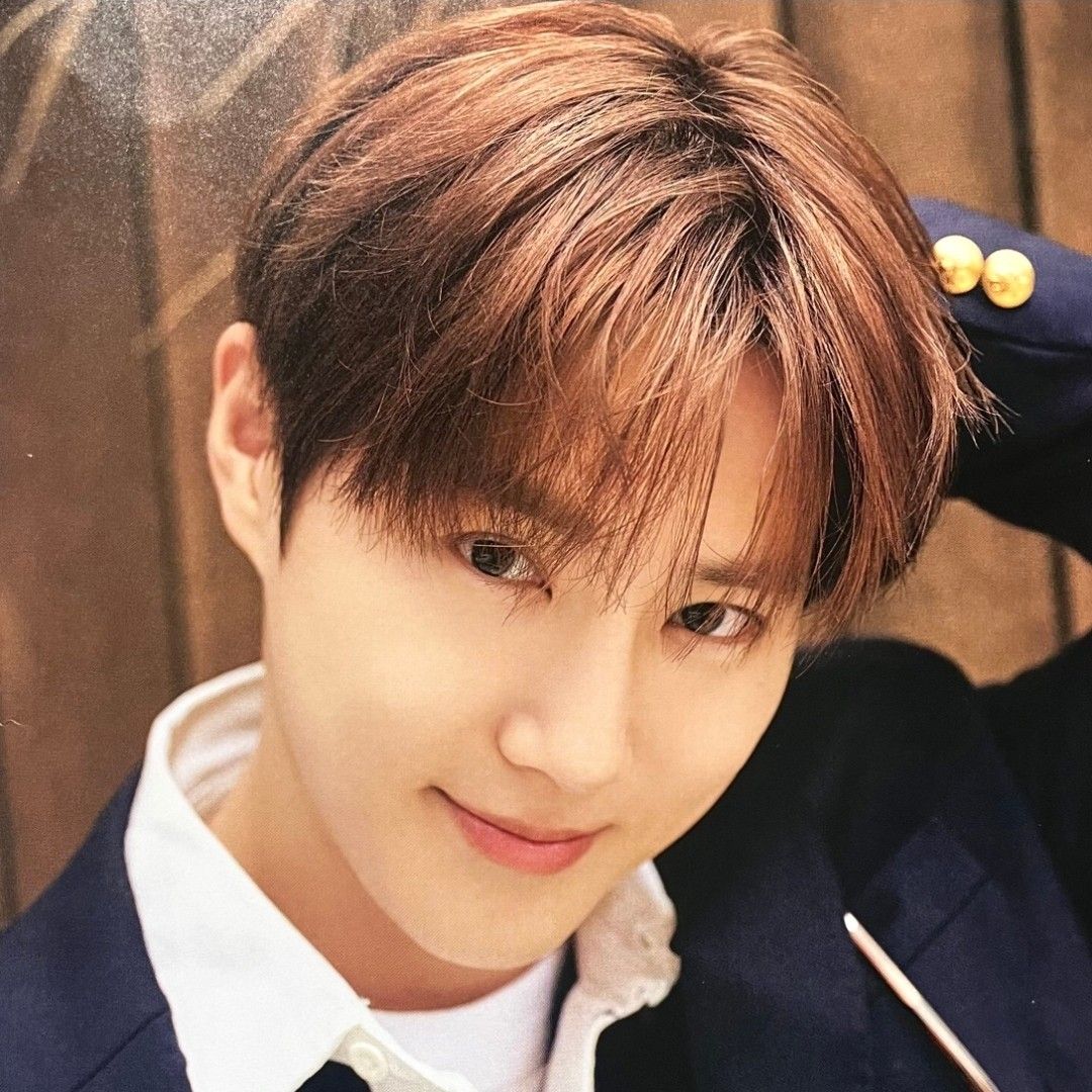 A moment captured by a fan of Suho