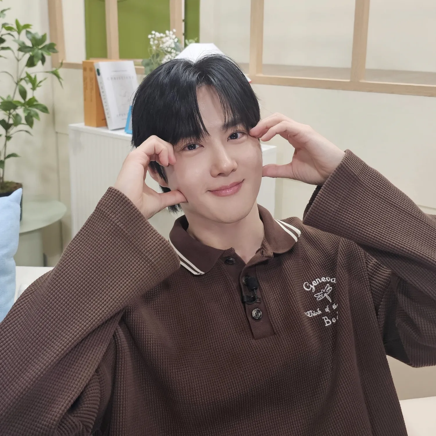 A moment captured by a fan of Suho