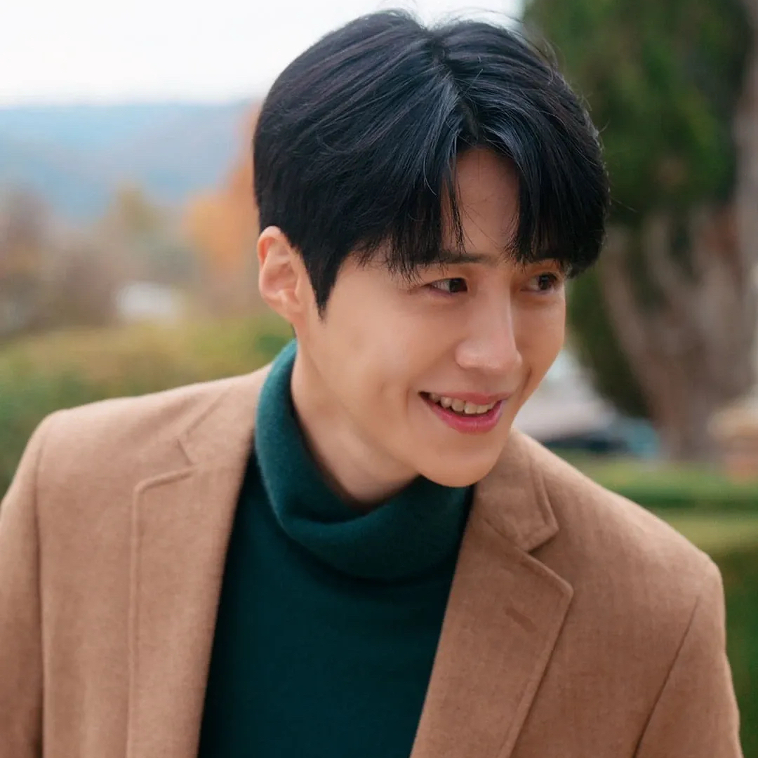 Behind-the-scenes cut of Kim Seonho