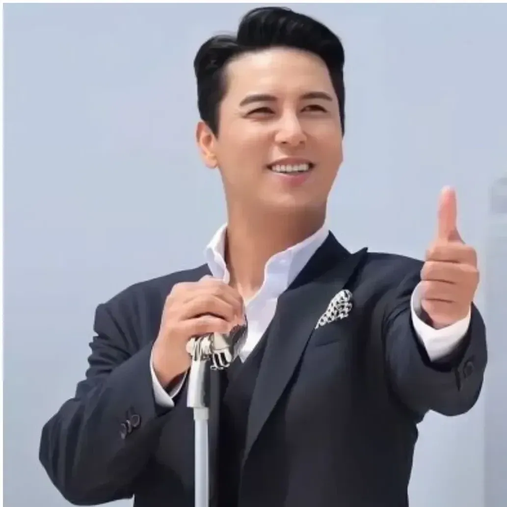 Foto kegiatan terbaru dari Jang Minho