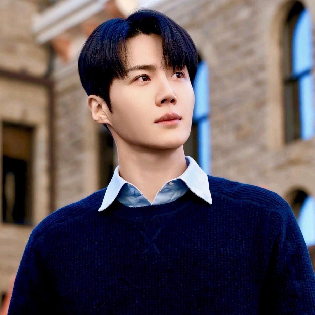 粉丝拍下的金宣虎瞬间