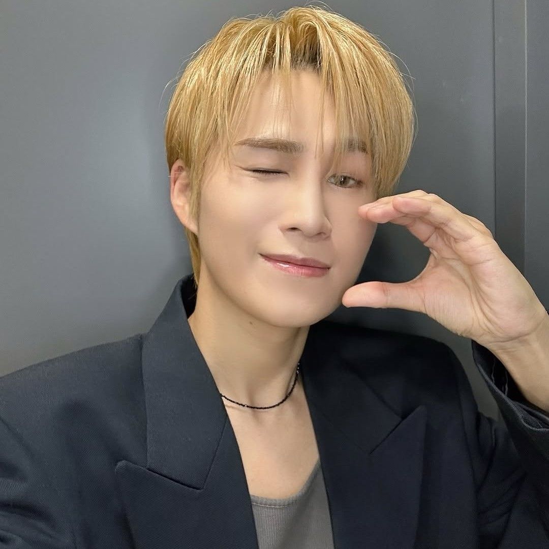 粉丝拍下的金熙栽瞬间