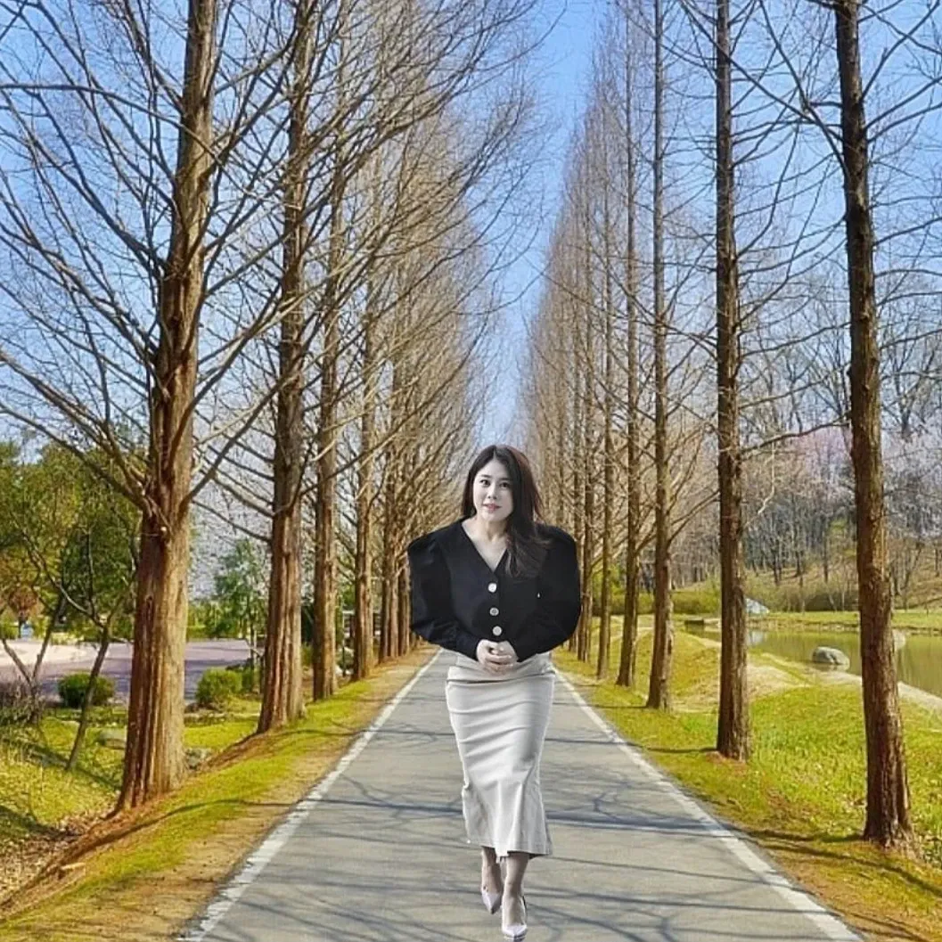 Foto kegiatan terbaru dari Kim Soyou