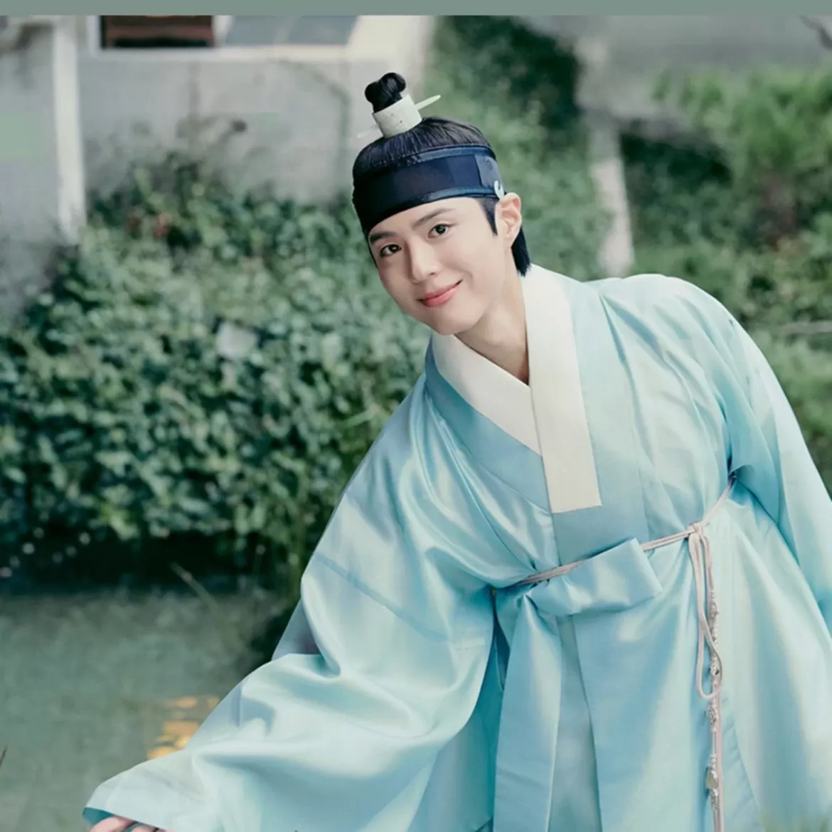 Behind-the-scenes cut of Park Bogum