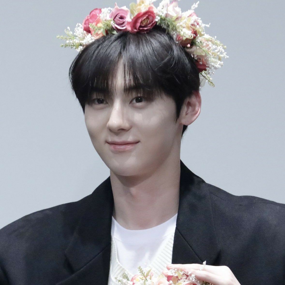 Behind-the-scenes cut of Hwang Minhyun