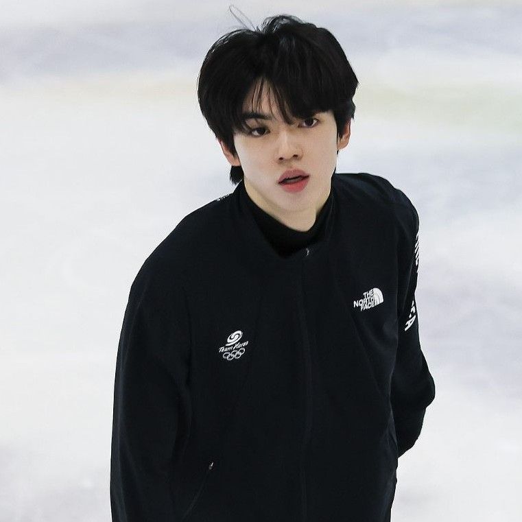 A moment captured by a fan of Cha Junhwan