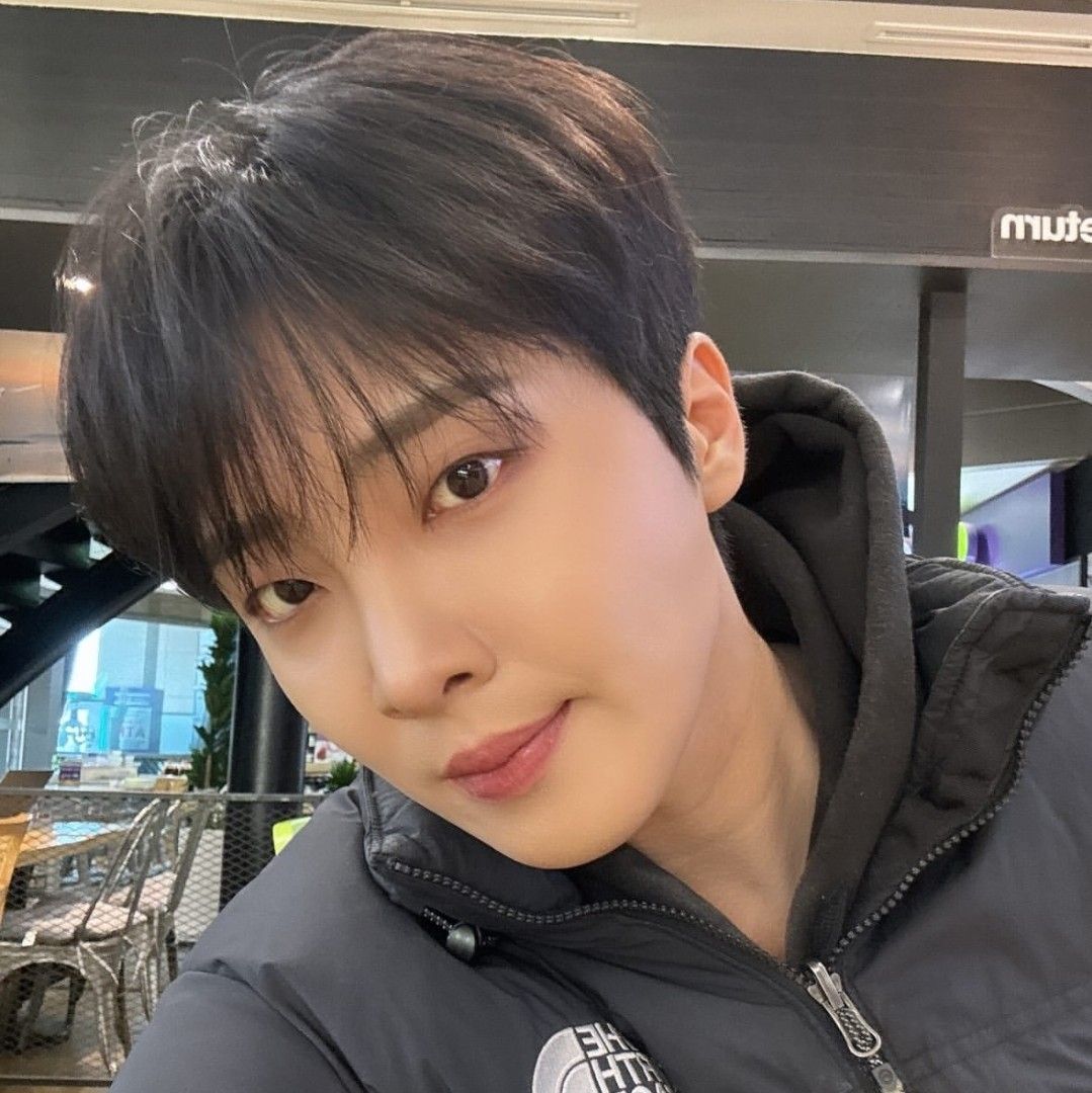 Behind-the-scenes cut of Hwang Yunsung