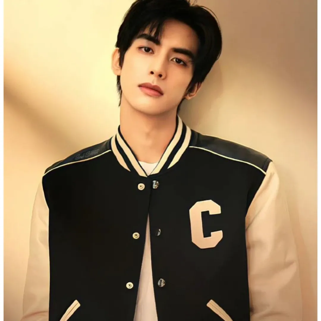 Latest photo of Song WeiLong