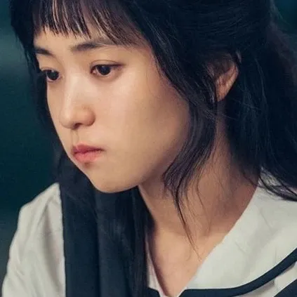 Behind-the-scenes cut of Kim Taeri