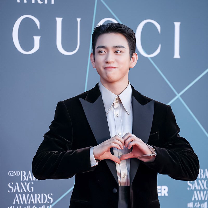 Foto kegiatan terbaru dari Park Jinyoung
