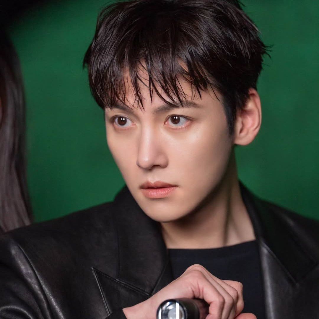 지창욱 최근 활동샷