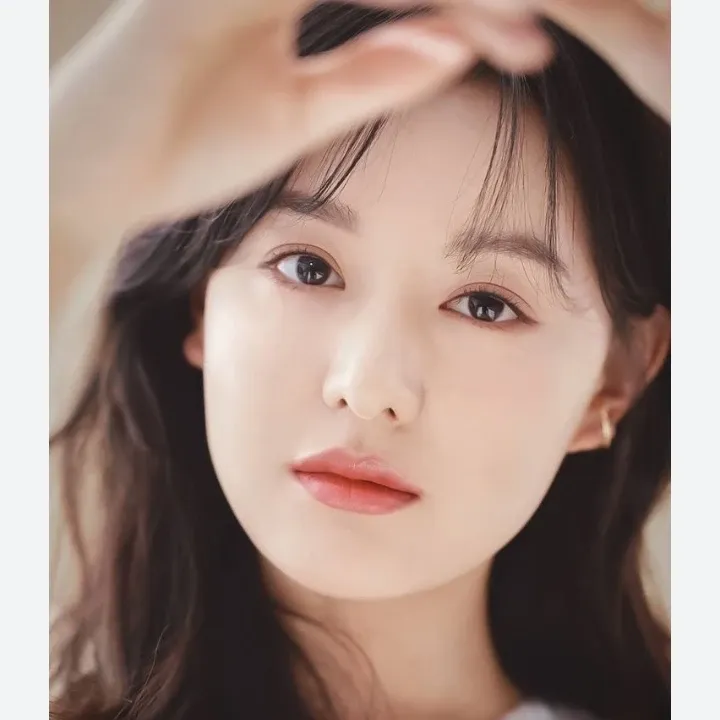 Recent activity shot of Kim Jiwon