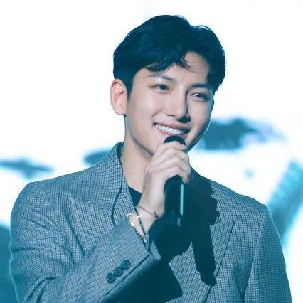 チ・チャンウクのビハインドカット