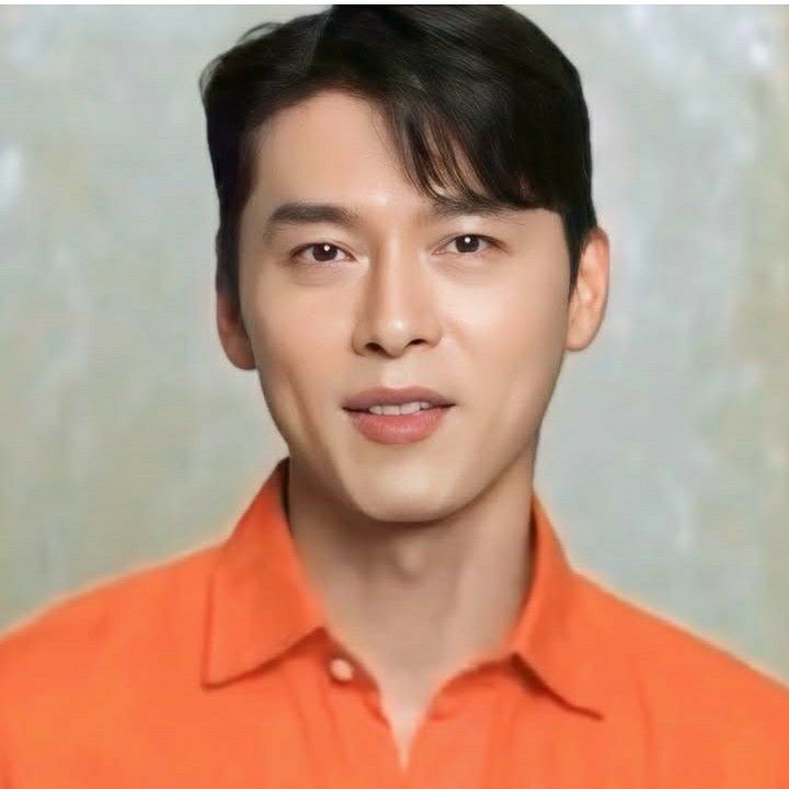 A moment captured by a fan of Hyun Bin