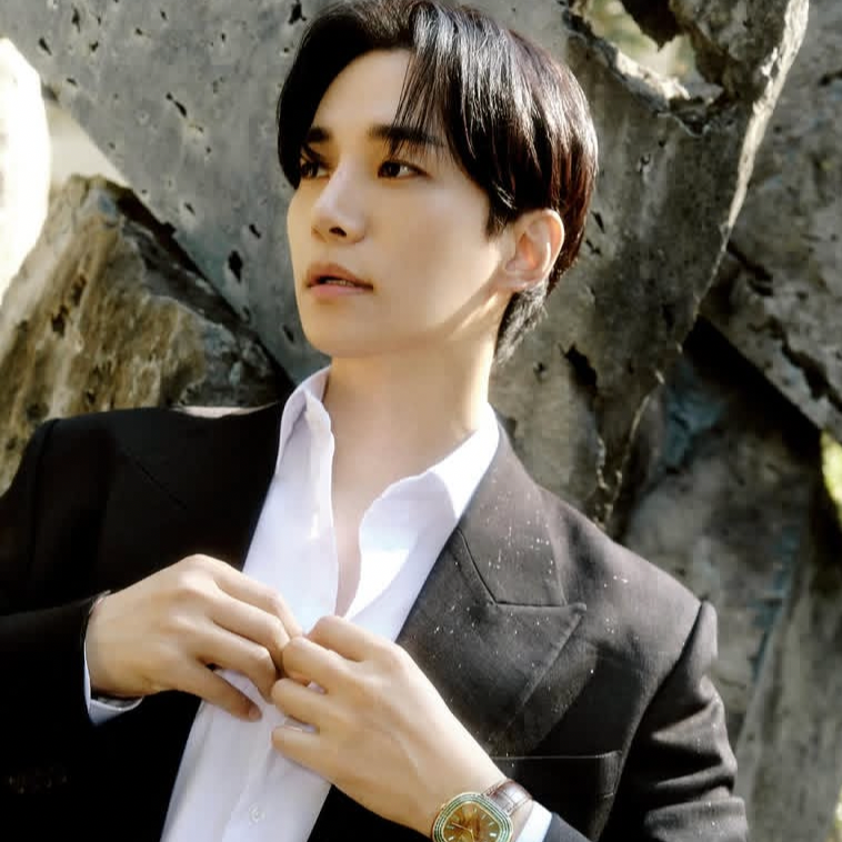 イ・ジュノのビハインドカット