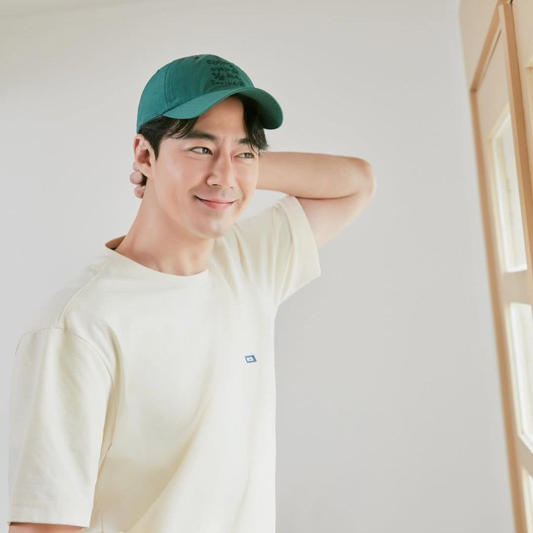 Behind-the-scenes cut of Jo Insung