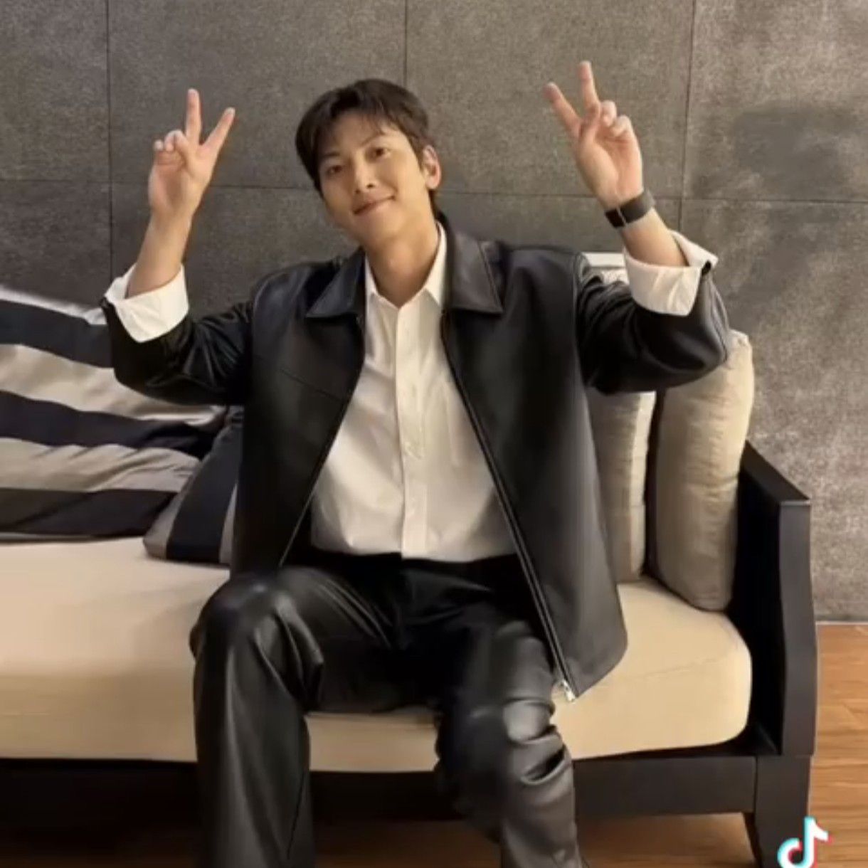 Latest photo of Ji Changwook