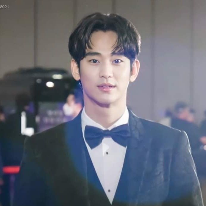 Recent activity shot of Kim Soohyun