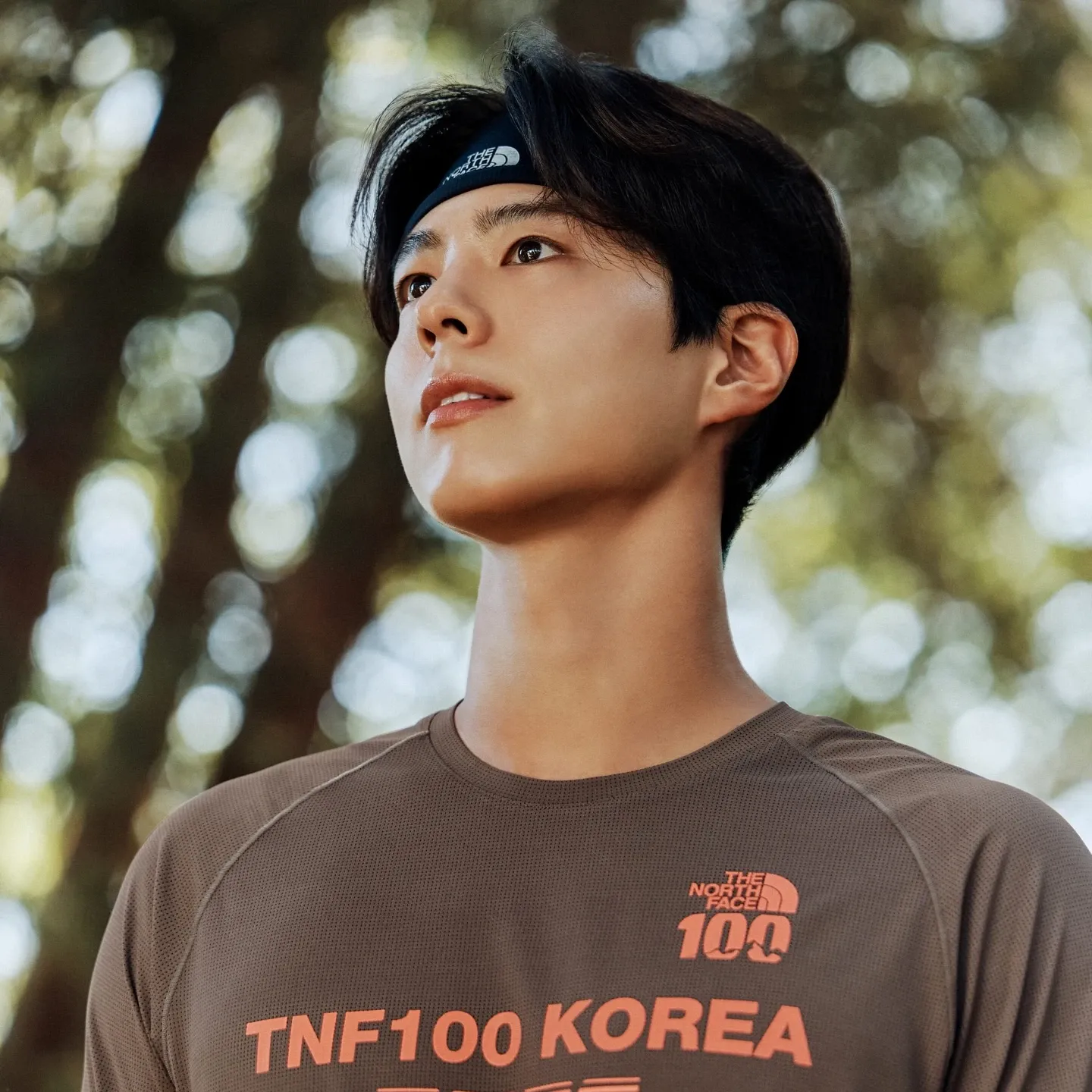 A moment captured by a fan of Park Bogum
