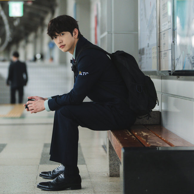 Foto kegiatan terbaru dari Park Jinyoung