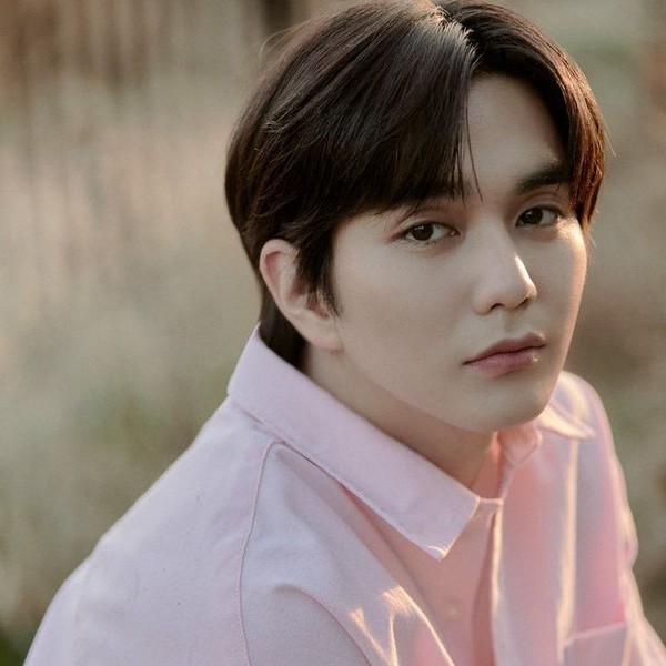 Representative photo of Yoo Seungho showing their charm