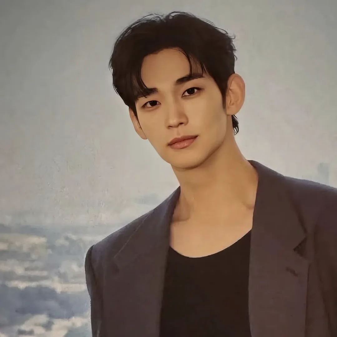 Latest photo of Kim Soohyun