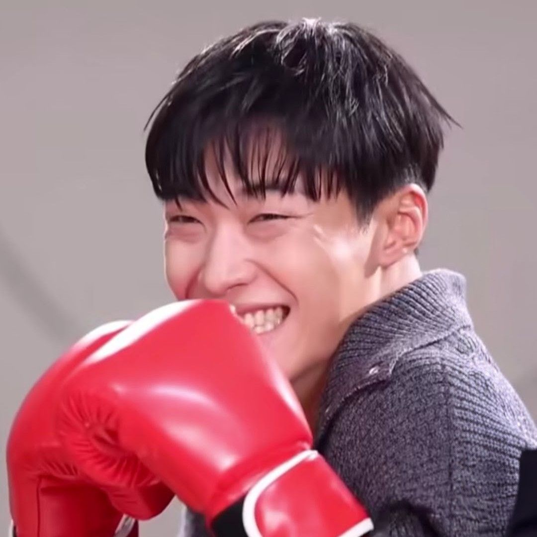 Behind-the-scenes cut of Woo Dohwan